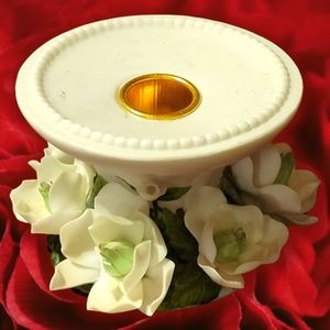 Vtg 1997 Candlestick Or 3" Candle Holder 3D White Roses Signed Y.H. Porcelain